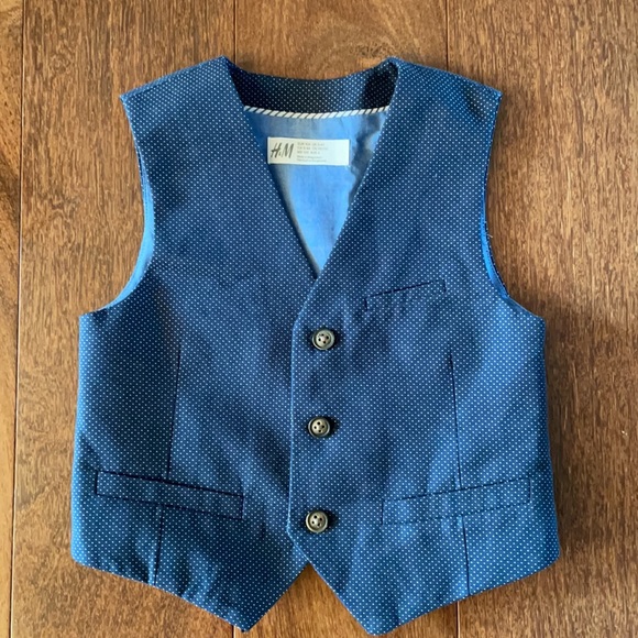 H&M vest and skinny pants - Picture 3 of 6